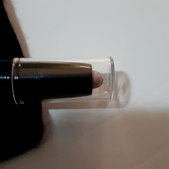 Mally Blushing Brilliance - Picture 3 of 4